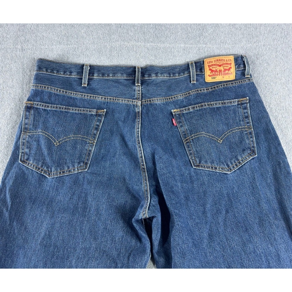 Levis 550 Relaxed Fit Jeans Mens 46x30 Blue Medium Wash Denim Classic Tapered